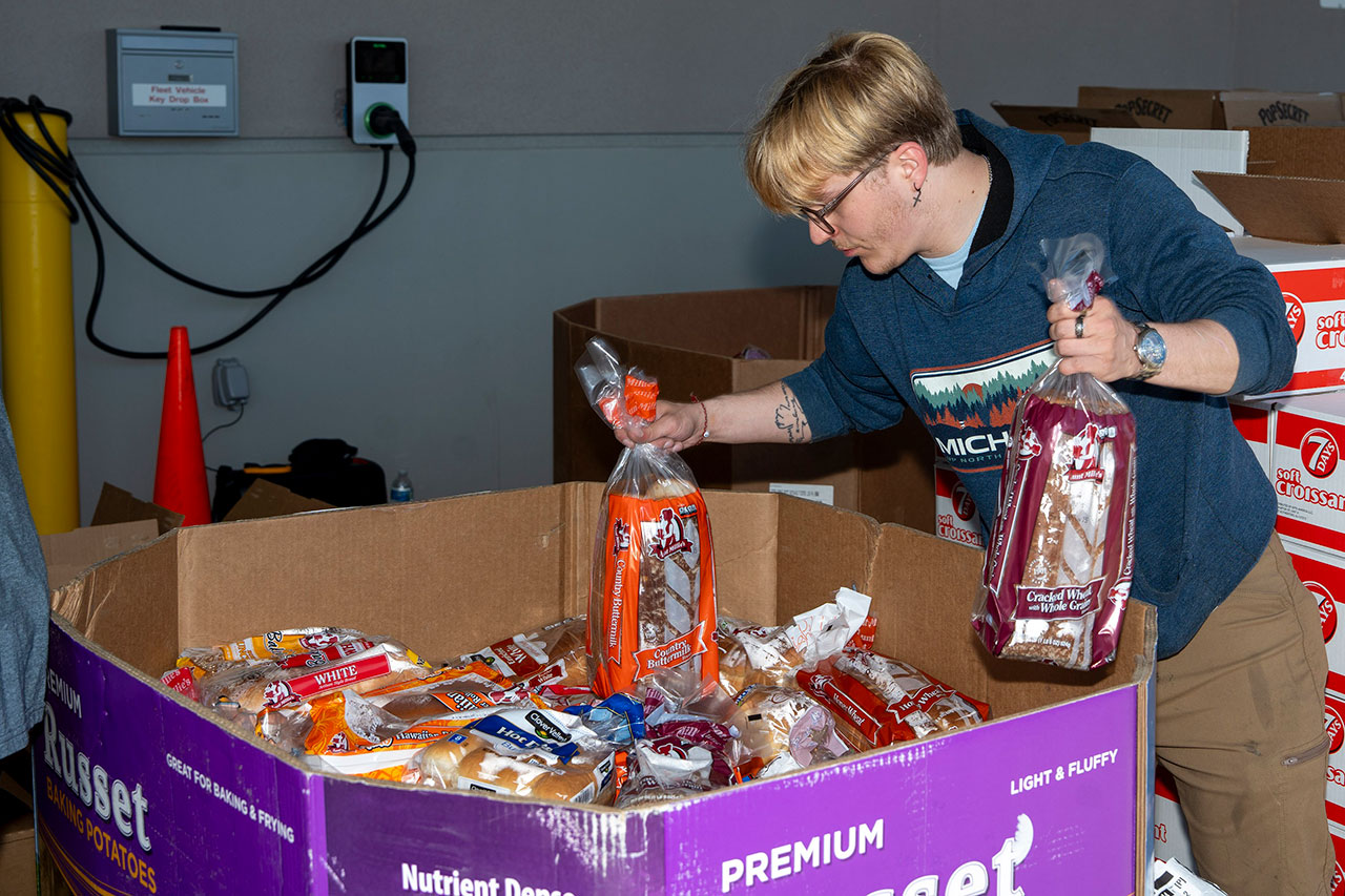 Kirtland Food Distribution Event